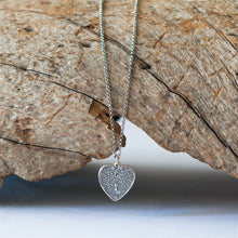 Load image into Gallery viewer, Floral vine & keyhole heart