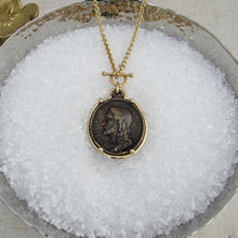 Load image into Gallery viewer, &quot;Salvator Mundi&quot; Bronze Medal set in Gold